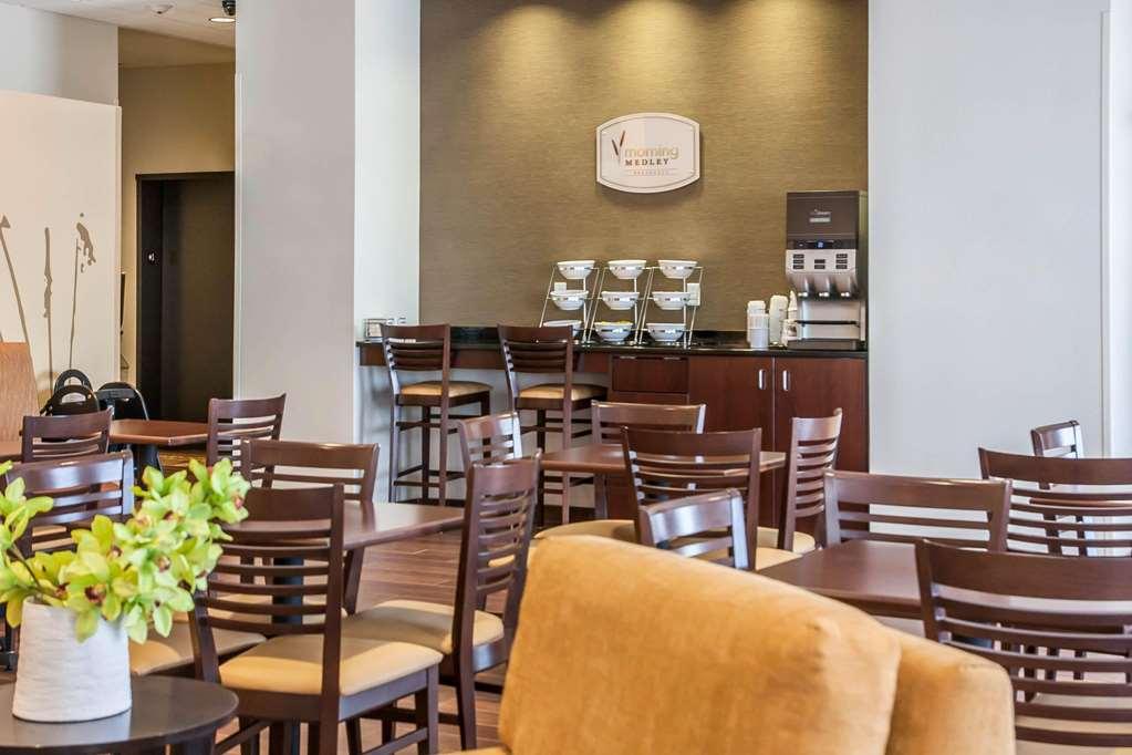 Sleep Inn & Suites Devils Lake Restoran fotoğraf