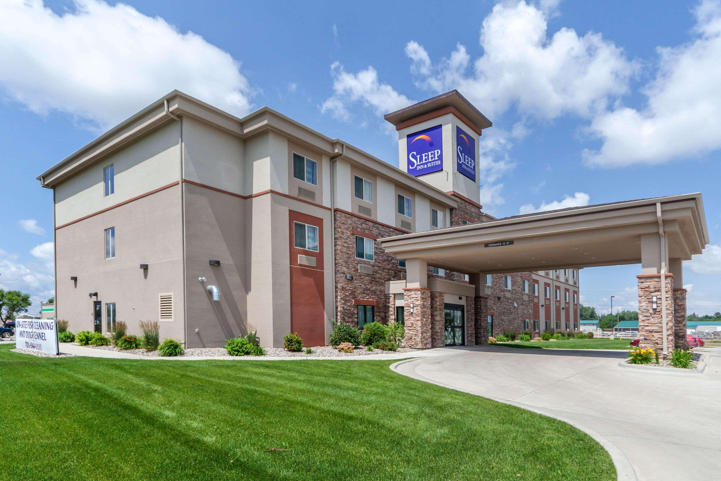 Sleep Inn & Suites Devils Lake Dış mekan fotoğraf