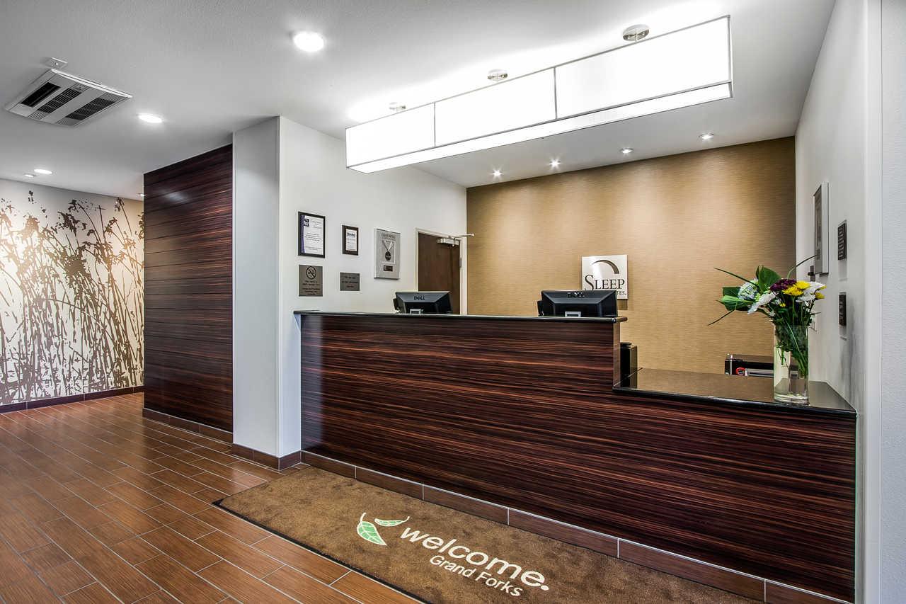 Sleep Inn & Suites Devils Lake Dış mekan fotoğraf